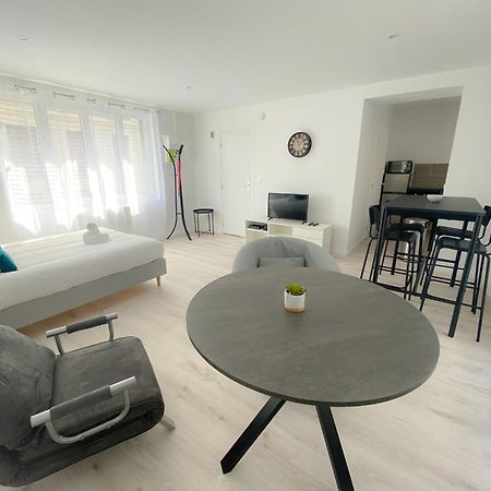 Le Vendee Apartment Кале Екстериор снимка